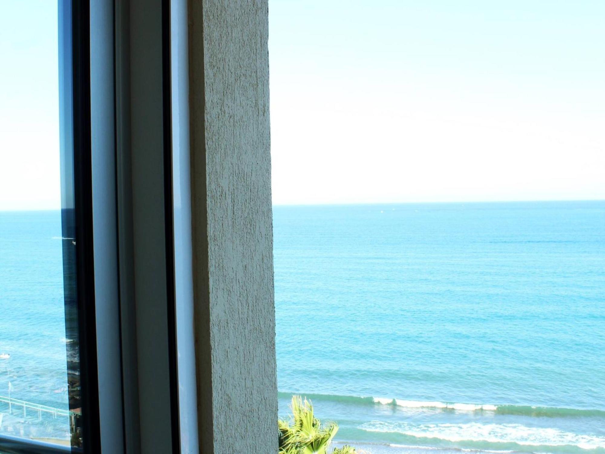 Espléndido Apartamento a Pie de Playa en Torremolinos Exterior foto