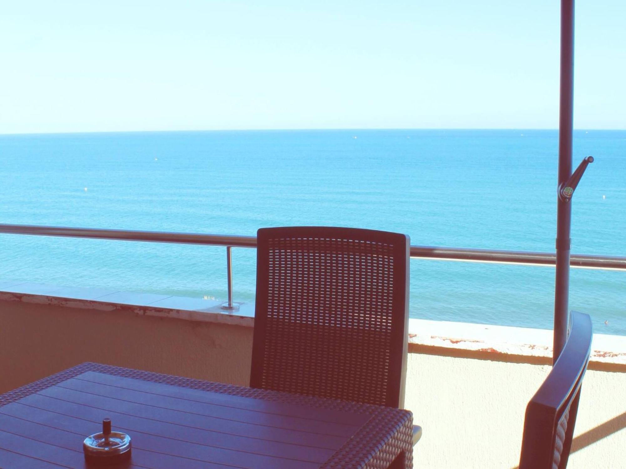 Espléndido Apartamento a Pie de Playa en Torremolinos Exterior foto